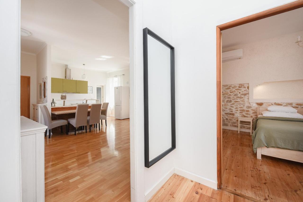 Karuzz Apartment