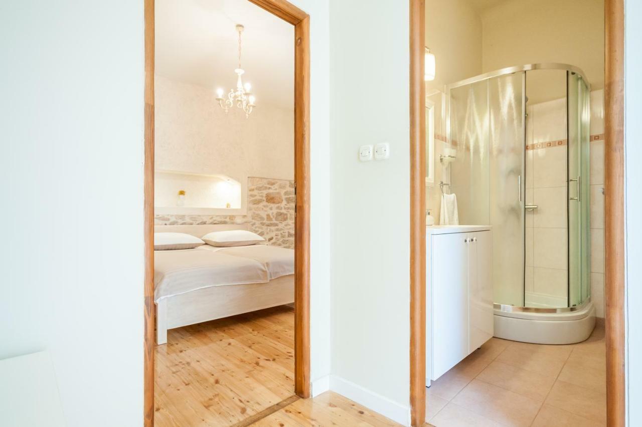 Karuzz Apartment